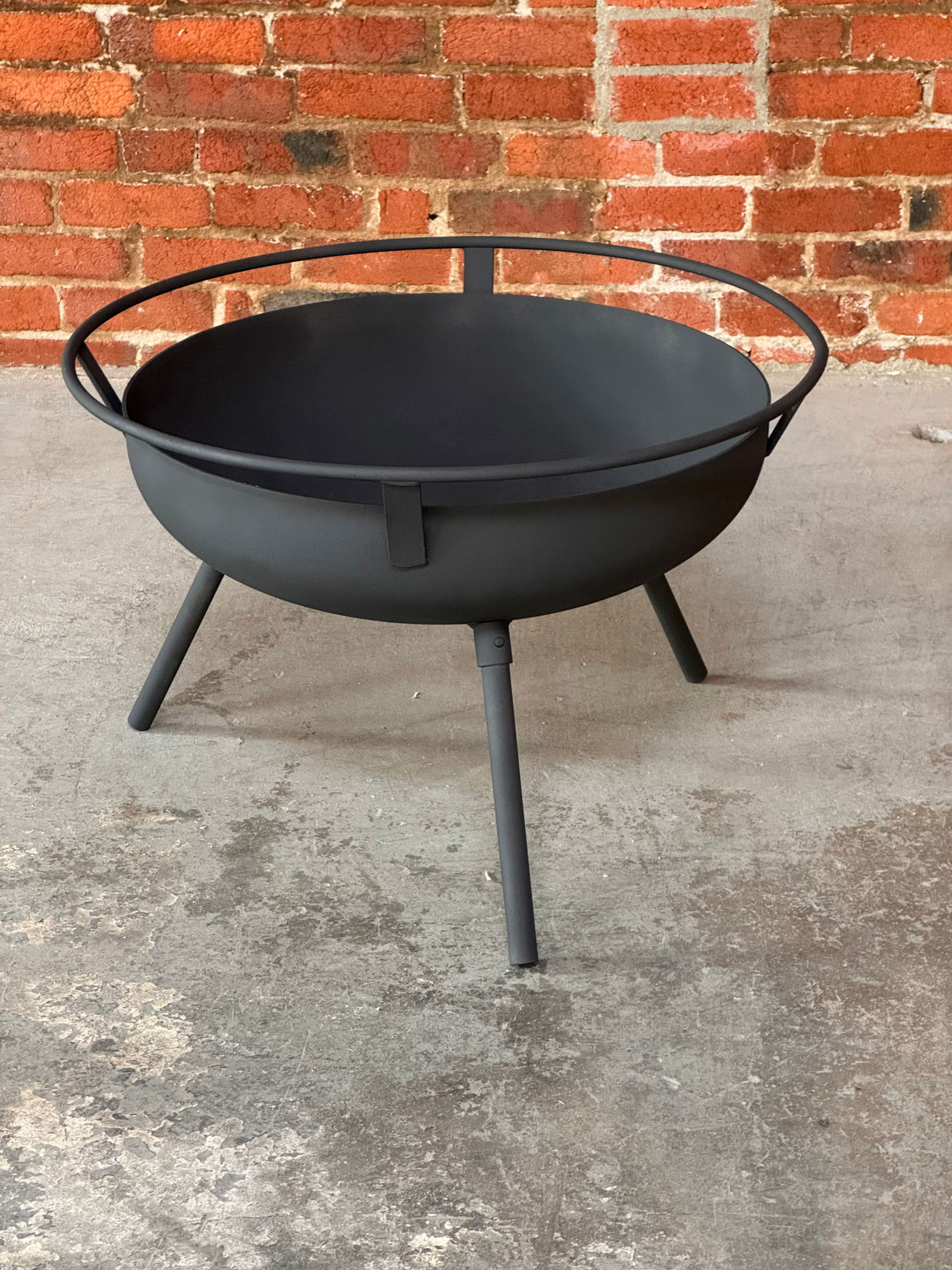 3 Legged Modernist Iron Fire Pit in the manner of Stan Hawk (1 of 2)