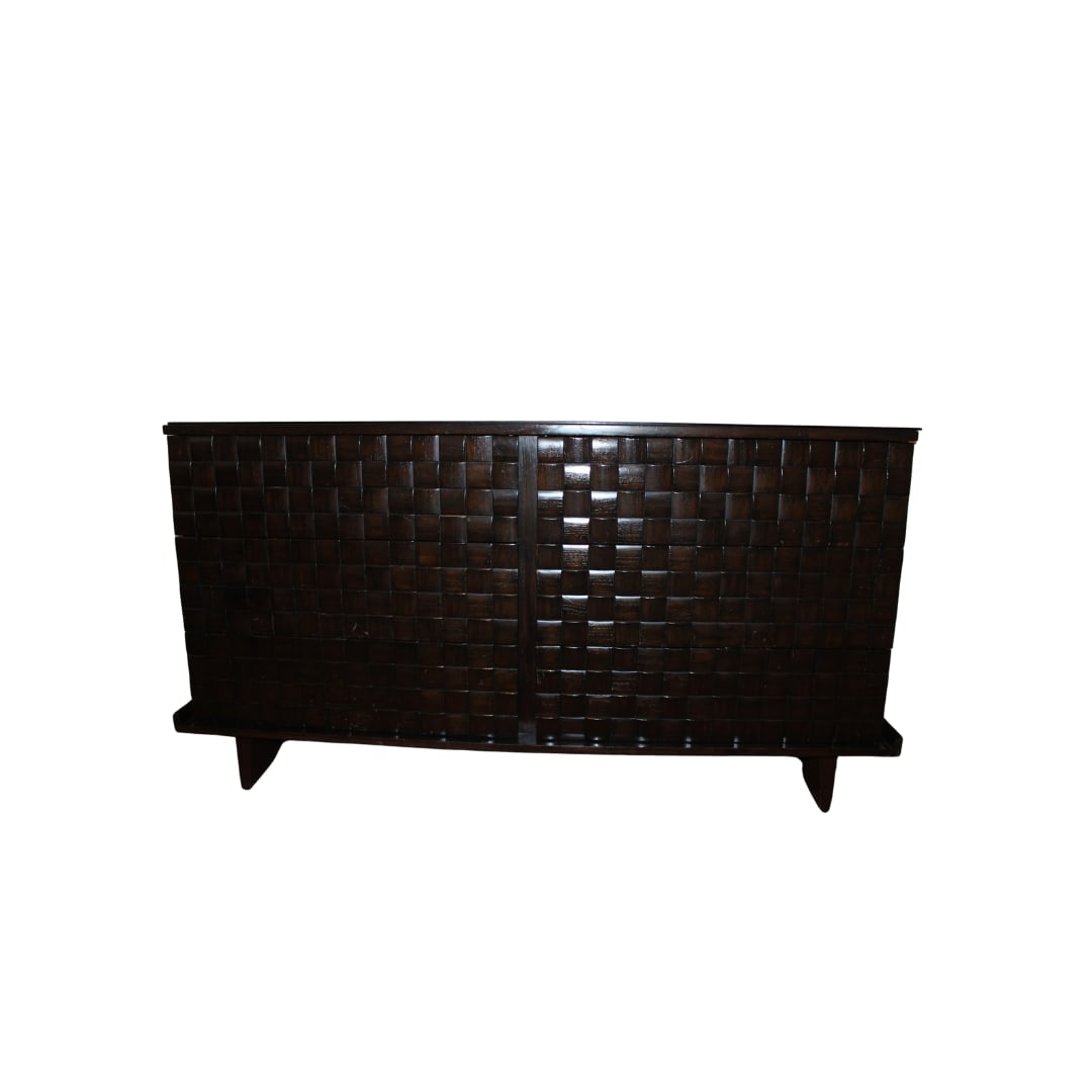 Paul Laszlo for Brown Saltman ' Basket Weave' 6 Drawer Dresser: Paul Laszlo for Brown Saltman ' Basket Weave' 6 Drawer Dresser Light surface wear. Structly sound, has its marks Condition over all is great no chips or scratches Measures 33" x 62" x 18.5"