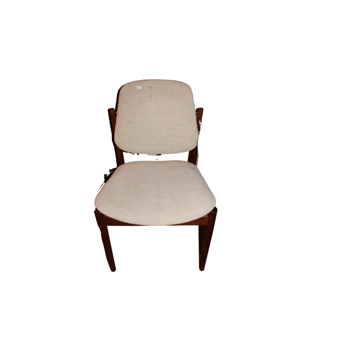 Single Side Chair by Arne Vodder, Denmark: This single side chair by Arne Vodder for France and Sons Model F-205. This chair has been reupholstered Measures 20" x 20.5" x 34.5" SH: 18" Condition is great