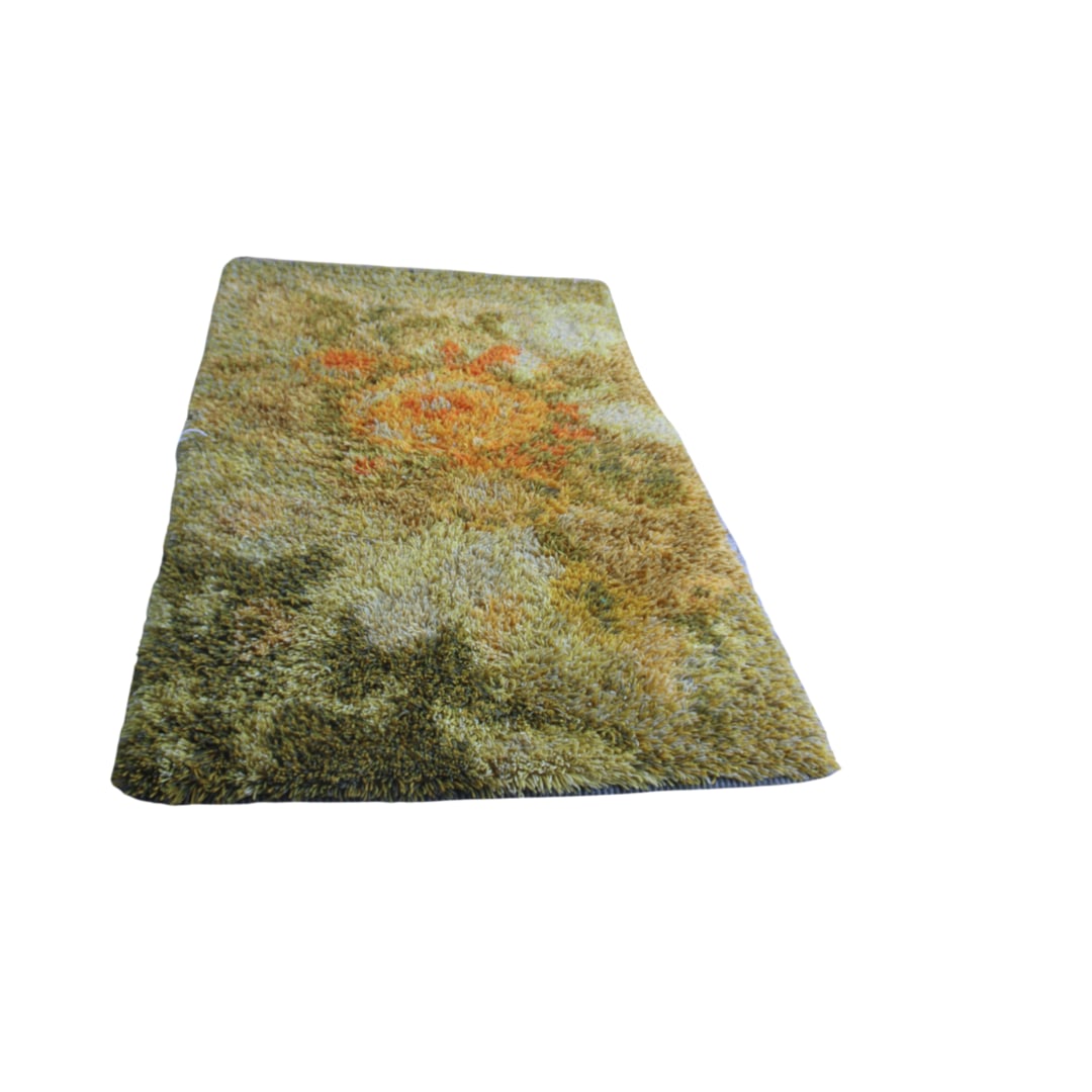 Barbro Nilsson for RYA Abstract Shag Carpet, Sweden: Barbro Nilsson for RYA Abstract Shag Carpet, Sweden AN abstact done in nuetral tomes has nevver been walked on. Has been hung its whole life. C. 1960s Shag is in great shape. Measures 84" x 60" x 2"