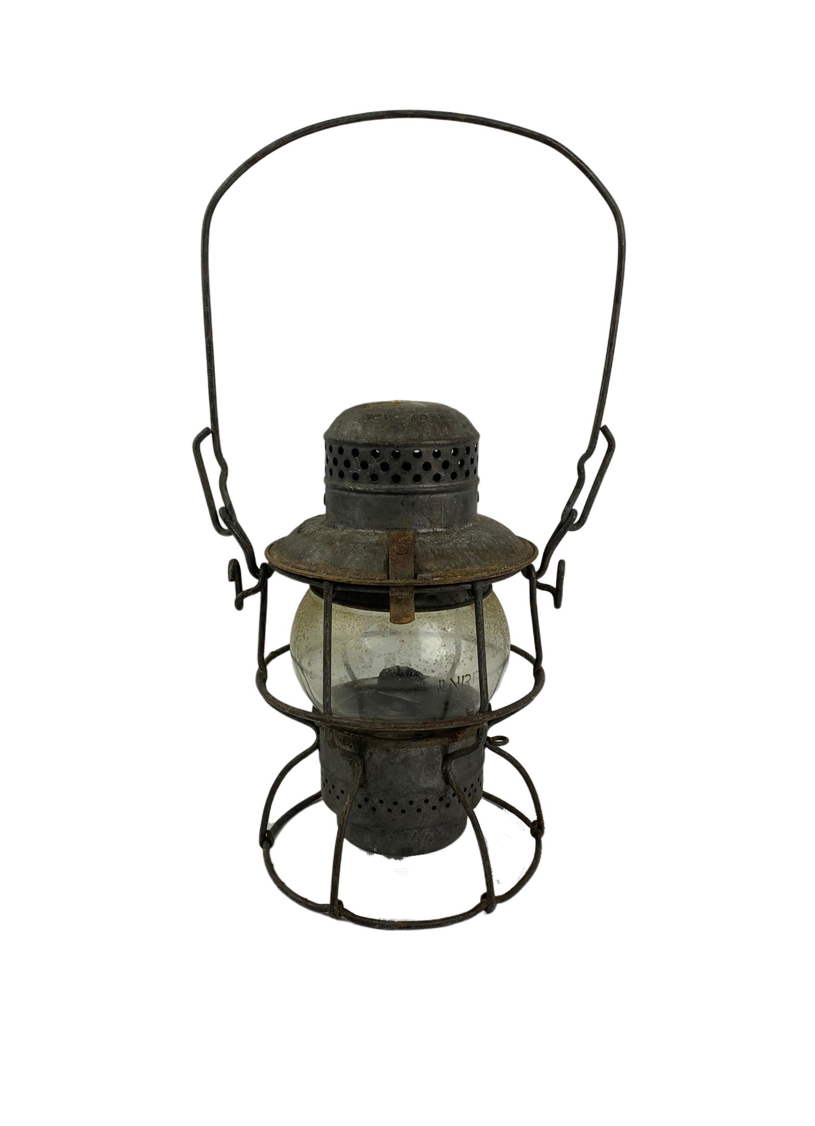 L&N RR 1925 Railroad Lantern (1 of 5)
