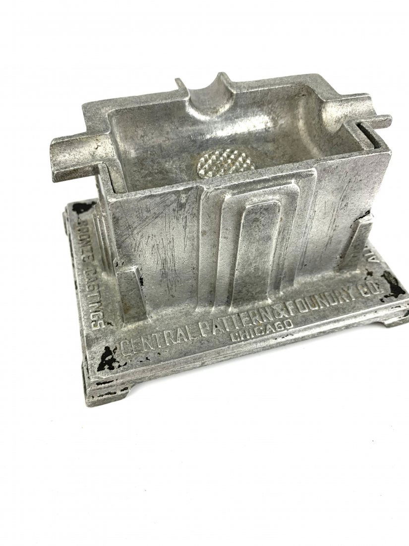 1930's Art Deco Machine Age Advertising Ashtray (1 of 9)