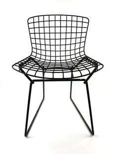 Mid Century Bertoia Knoll Baby Chair: Original metal wire mesh Harry Bertoia kids/ baby chair in black. Measures 23 7/8" tall x 15 3/4" wide x 14 7/8" deep at base.