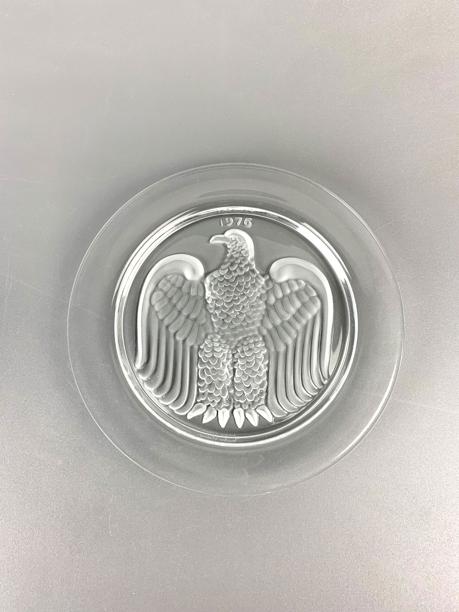 Vintage Lalique 1976 Bicentennial Eagle Plate (1 of 4)