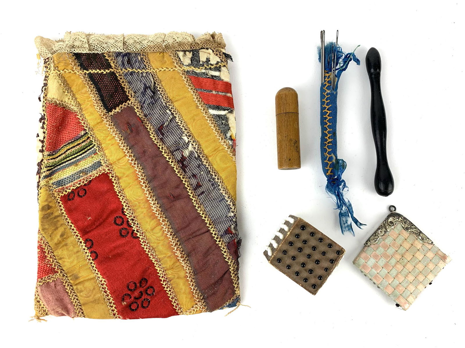 Antique Folk Art Sewing Accessories (1 of 6)