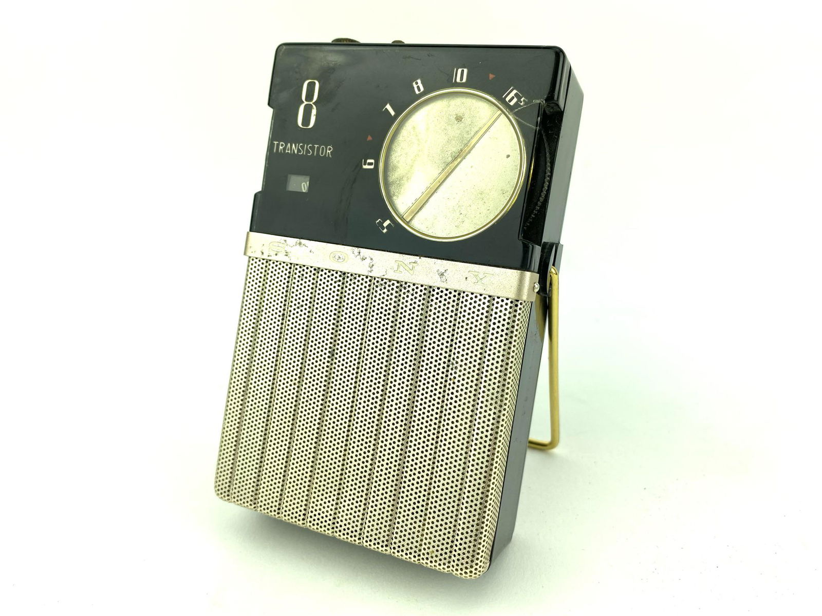 Vintage Sony TR86 Transistor Radio (1 of 5)