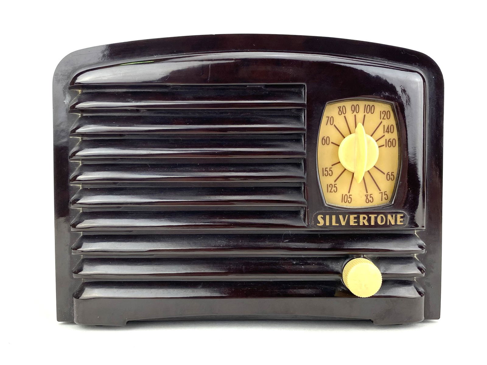Art Deco Silvertone Model 216 Bakelite Tube Radio (1 of 7)
