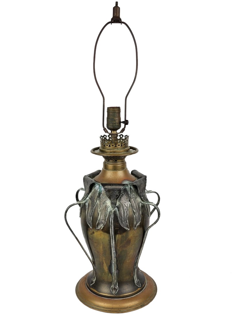 Art Nouveau Pairpoint Style Brass Oil Lamp (1 of 6)