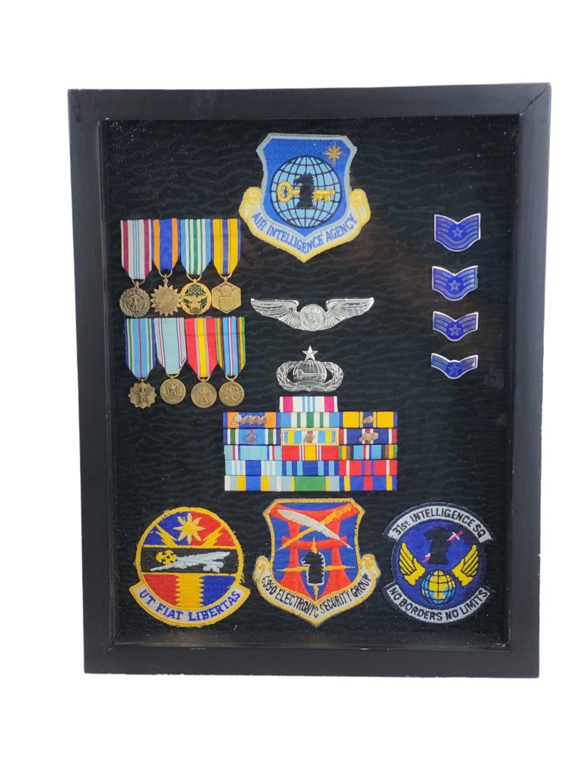 Vintage Air Force Medals Military Shadow Box (1 of 10)