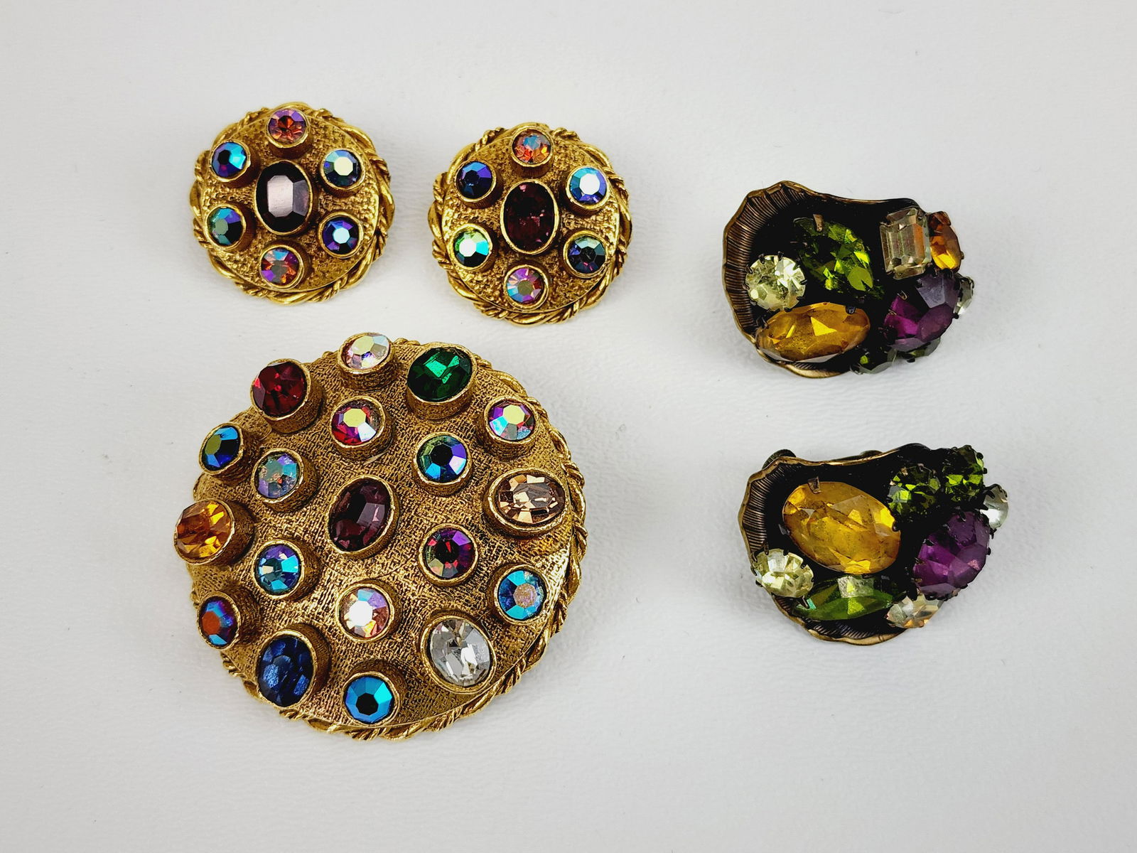Vintage Multi-Color Costume Earrings & Brooch Pin Vendome (1 of 5)