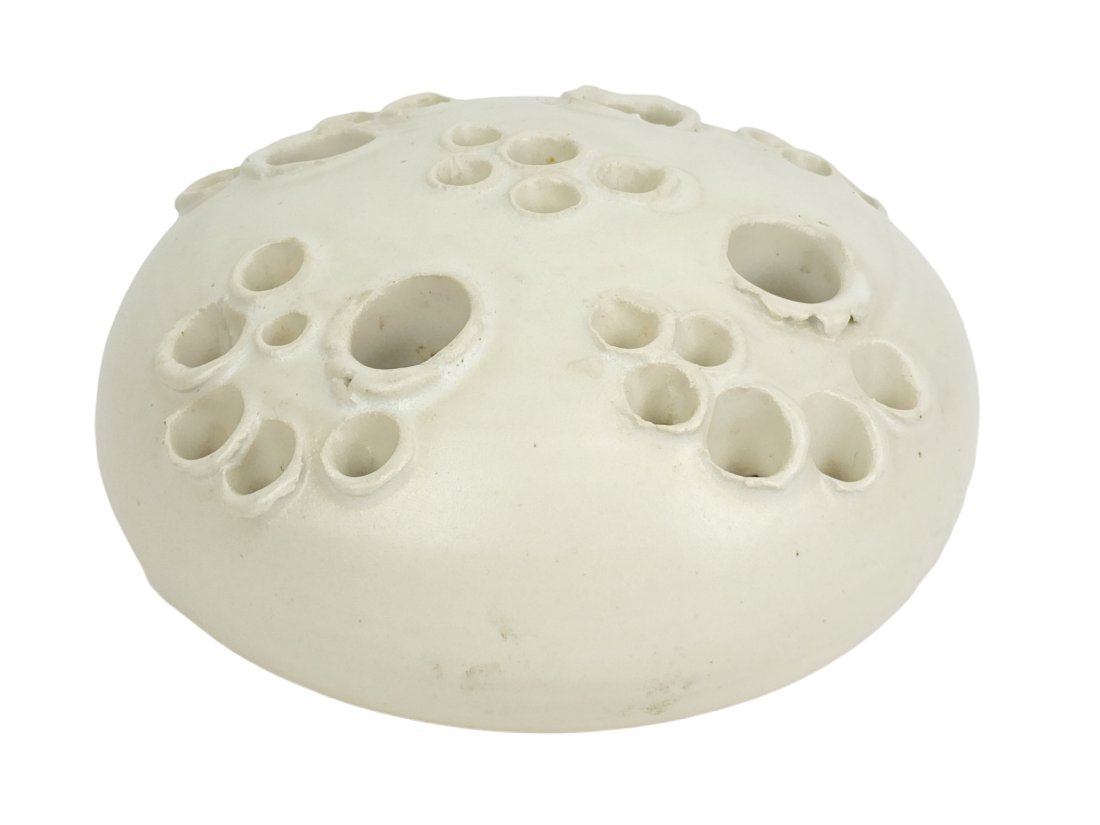 Danish Modern White Ceramic Pottery Vase by Aage Wurtz (1 of 6)