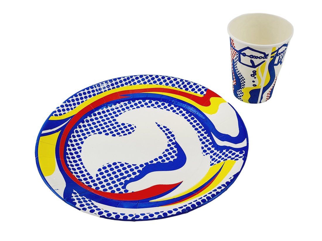 Roy Lichtenstein Pop Art Paper Cup & Plate (1 of 5)