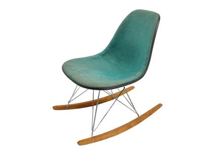 Vintage Eames RSR Herman Miller Side Chair Rocker: Vintage Eames for Herman Miller fiberglass shell side chair in gray with green upholstered pad with original rocker base. Measures 27 1/2" x 18 1/2" x 27" with a (17" seat height), (16" seat