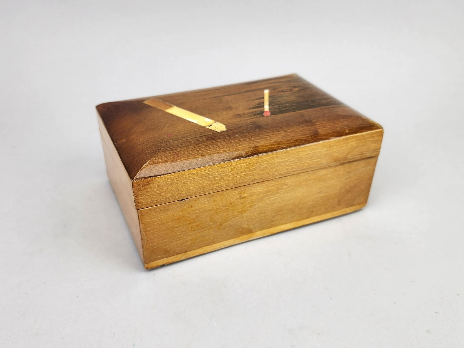 Vintage Cigarette Box with Inlay Design (1 of 6)