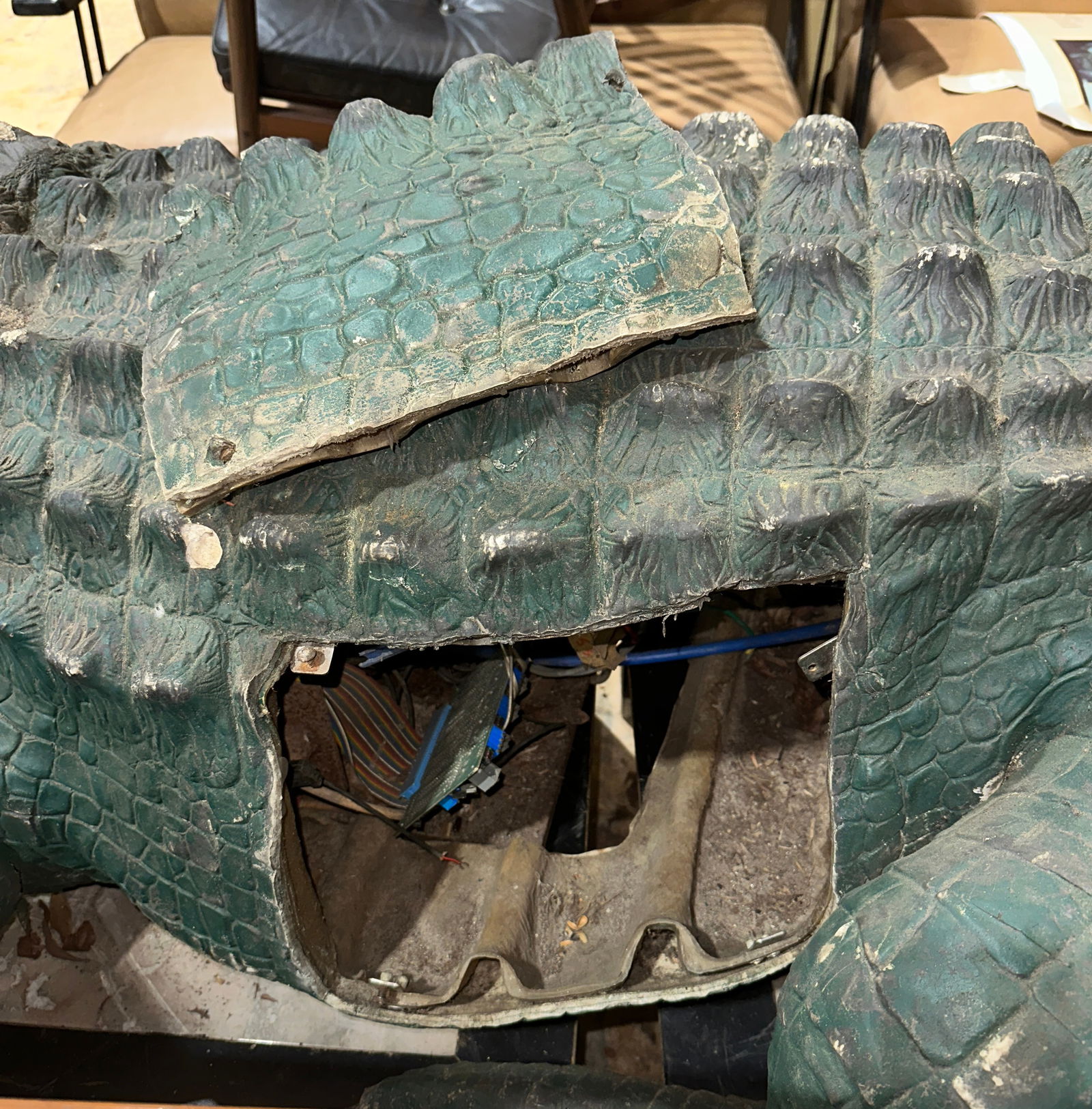 Animatronic Lifesize Crocodile From Putt Putt - 10