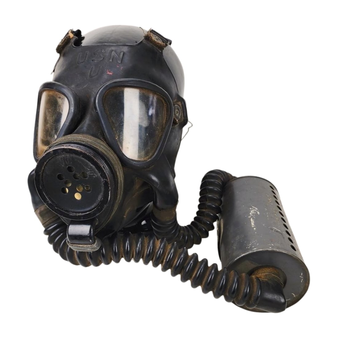 US Navy Mark IV Diaphragm Gas Mask: WWII US Navy Mark IV Diaphragm Gas Mask by MSA Mine Safety Appliances. Model head not included. Measures an adjustable size.