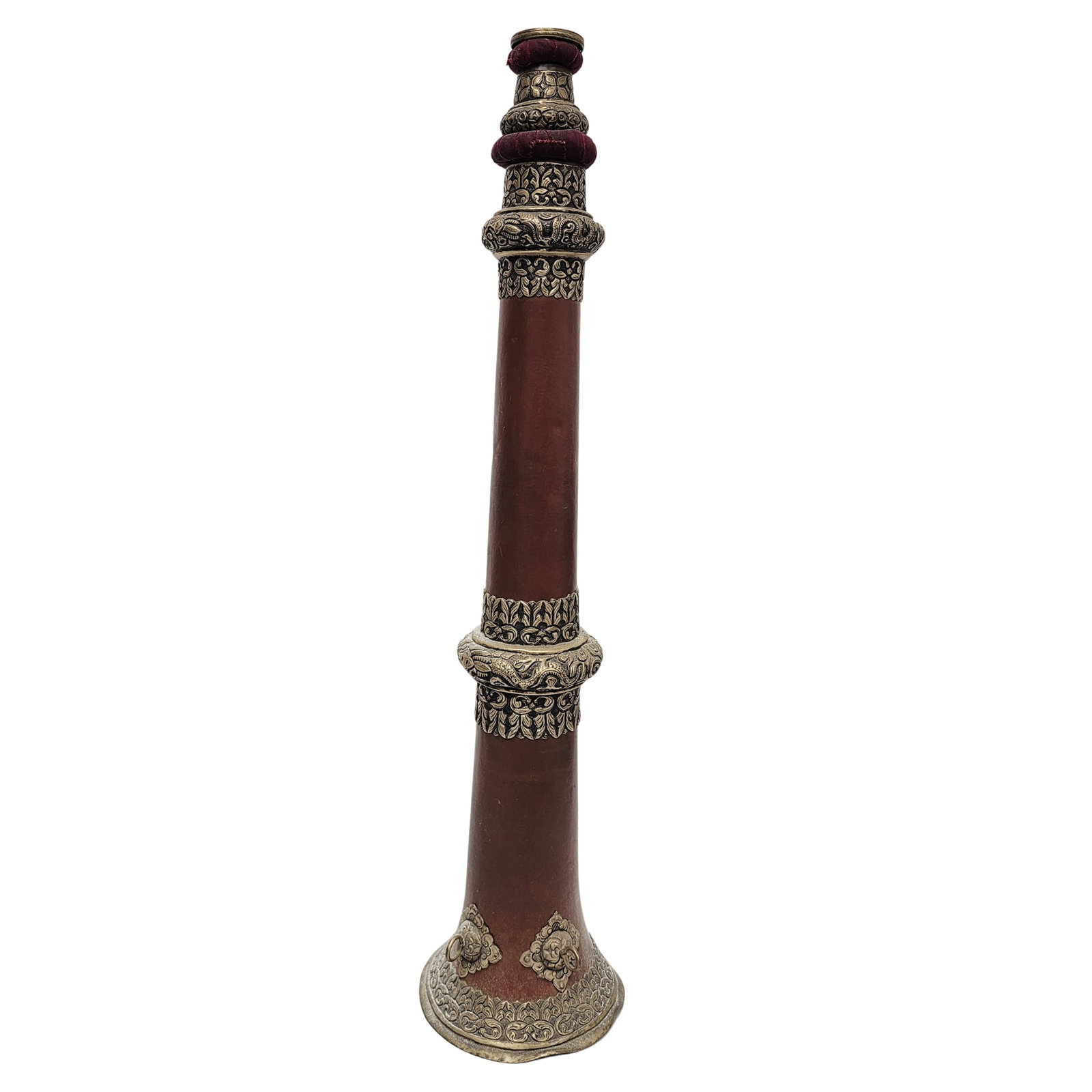 Tibetan Ceremonial Brass & Copper Telescoping Dung Chen Horn: Antique copper and brass Tibetan horn called a Dungchen or Rag Dung used as a ritual ceremonial item to invoke spirits or banish evil. Measures 61 1/4" long fully extended.