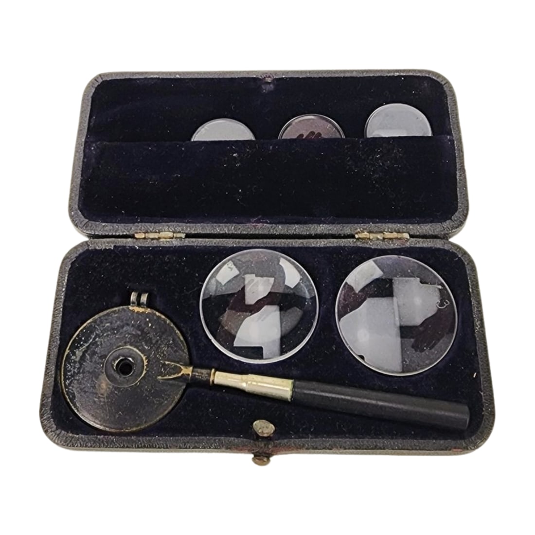 Antique Liebreich Ophthalmoscope: Antique Liebreich Ophthalmoscope with case. Measures 4 1/2" x 2 3/8".