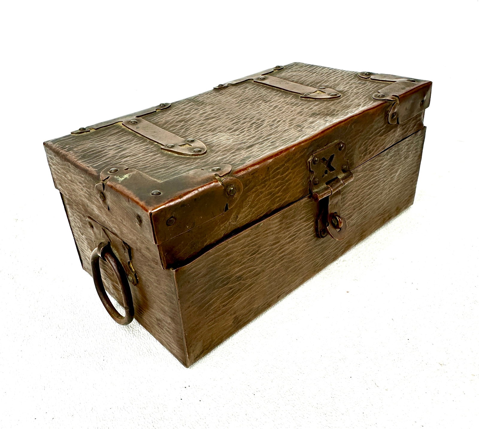 C.1910 Arts & Crafts Hammered Copper Box - 2