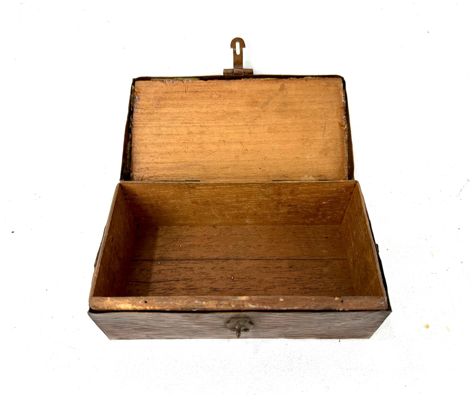 C.1910 Arts & Crafts Hammered Copper Box - 3