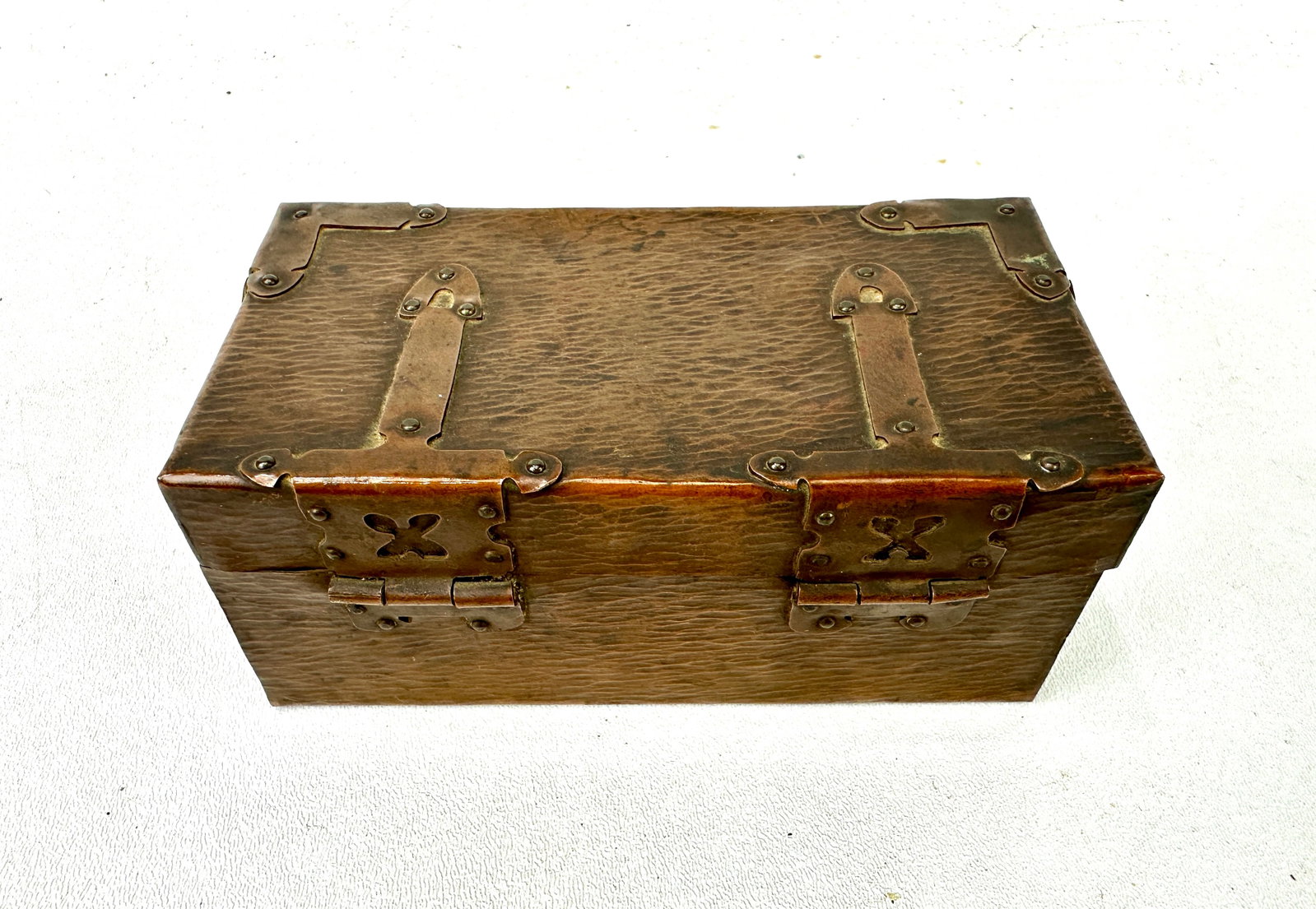 C.1910 Arts & Crafts Hammered Copper Box - 4
