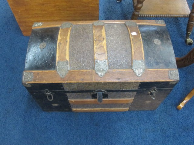 Victorian Dome Top Trunk: Antique dome trunk measures 26"W x 16"H x 16"D.Good overall condition with wear consistent with age and is missing handles.