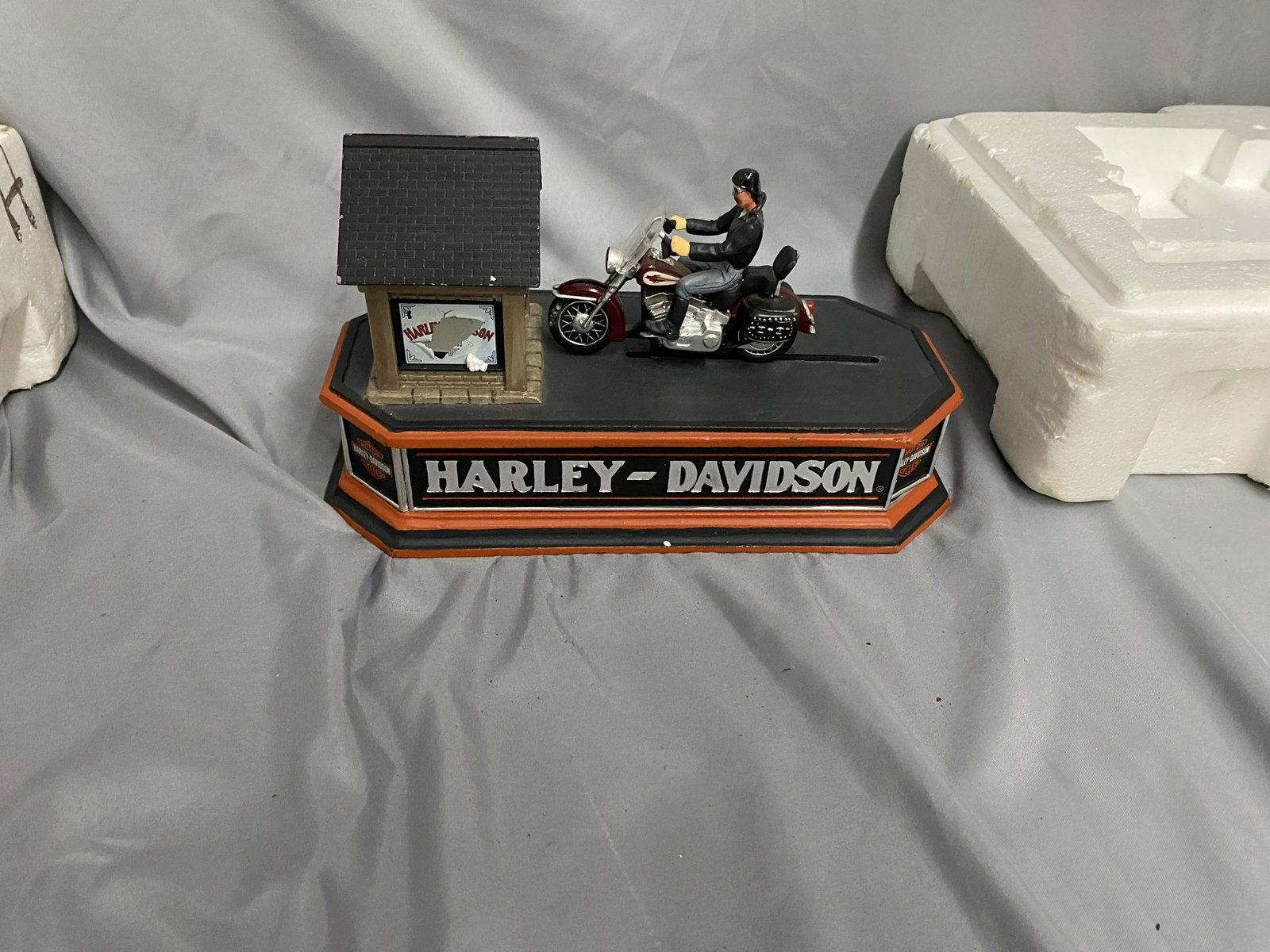 Franklin Mint Harley Davidson Cast Iron Bank: Good condition, loss to sticker. 10"W.