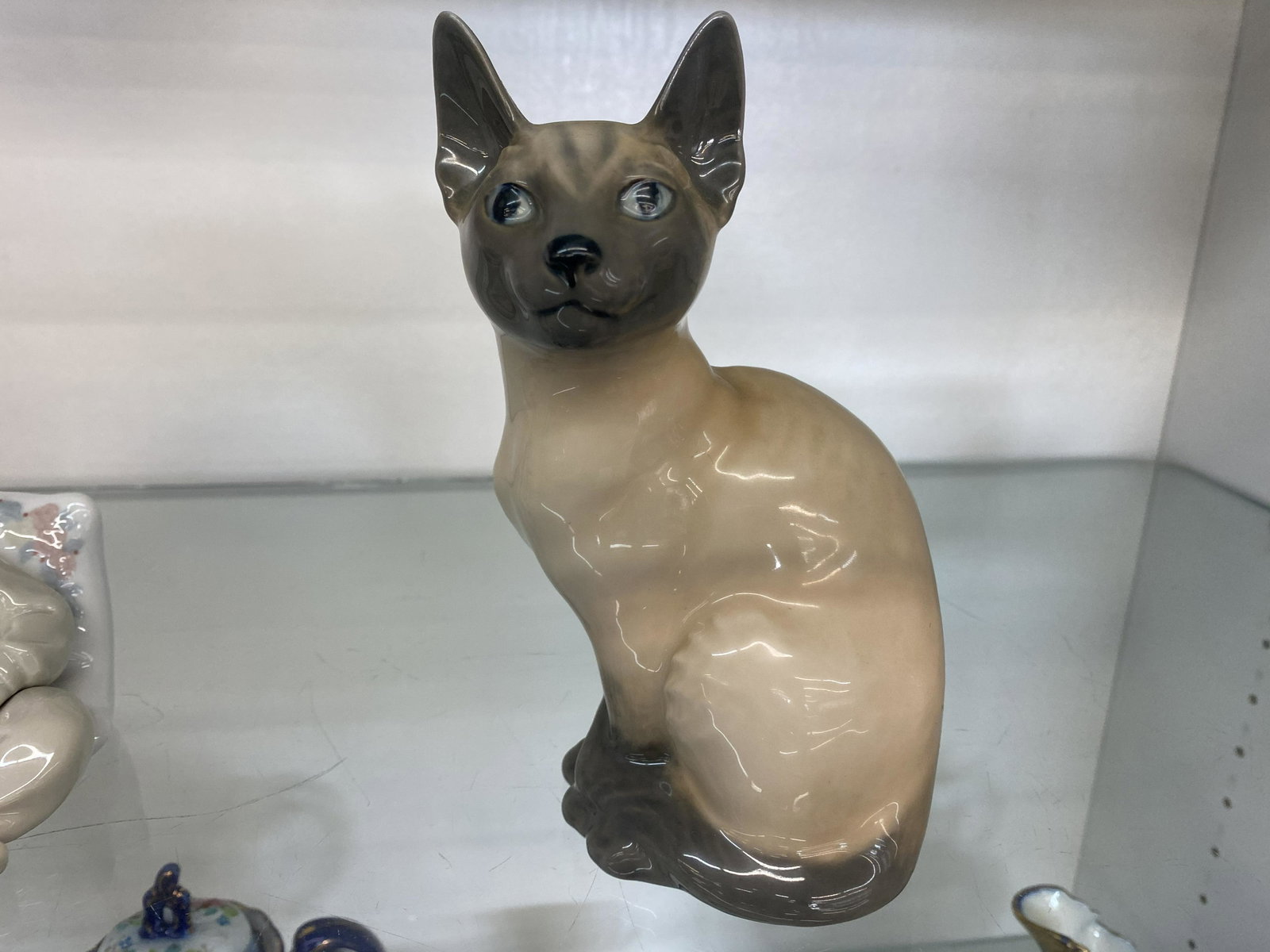 Royal Copenhagen Cat (1 of 2)