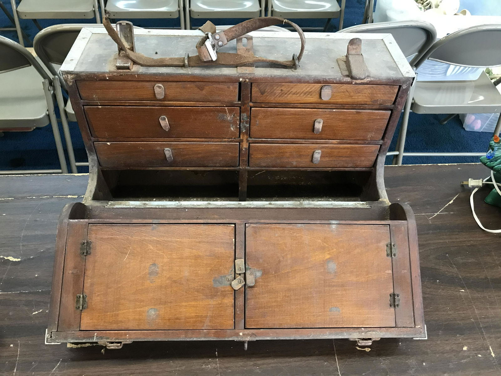 Antique Tackle Box (1 of 3)