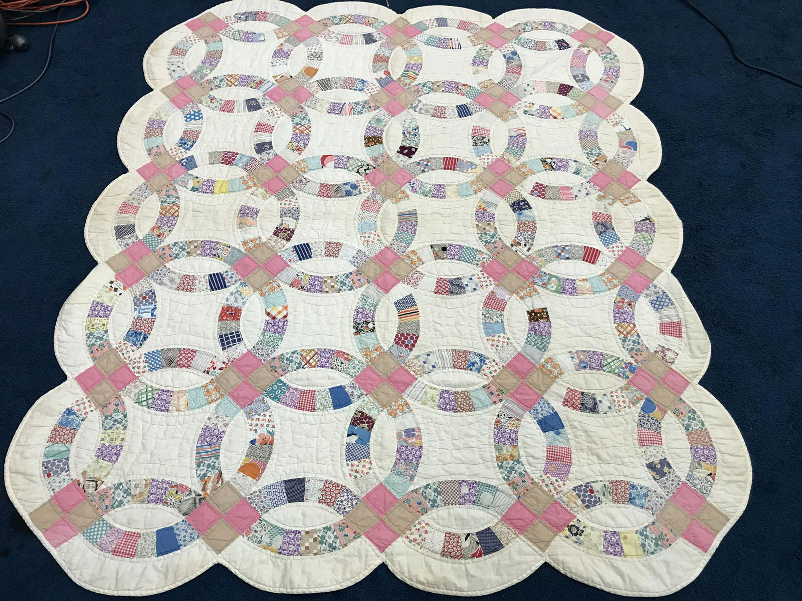 Vintage Double Wedding Ring Quilt (1 of 3)