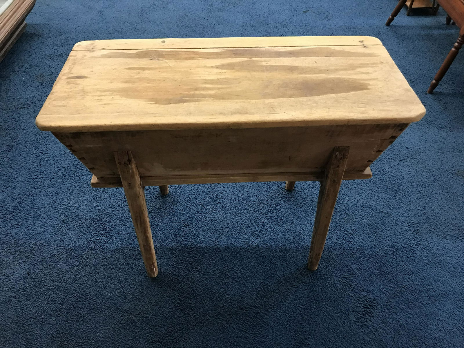 Primitive Softwood Dough Tray On Stand (1 of 3)