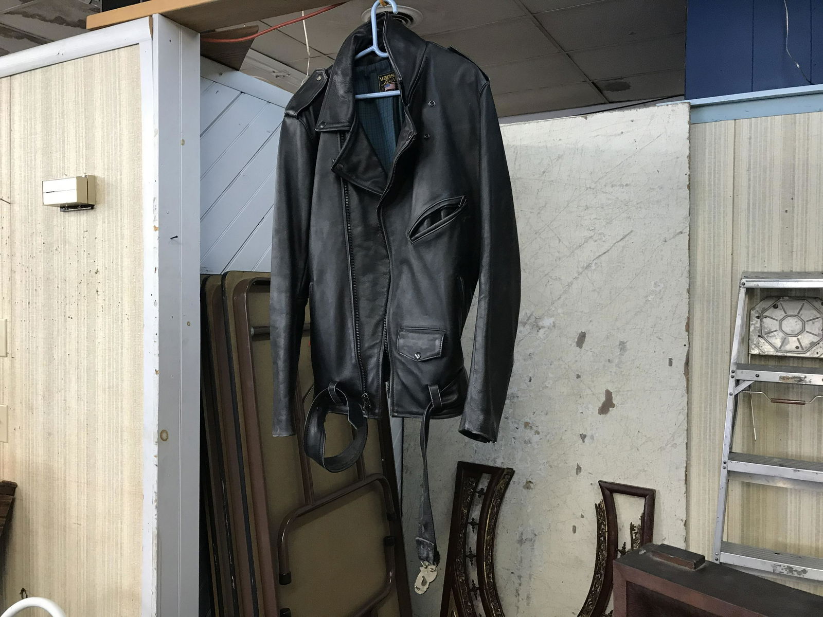 Vanson Leather Motorcycle Jacket (1 of 2)