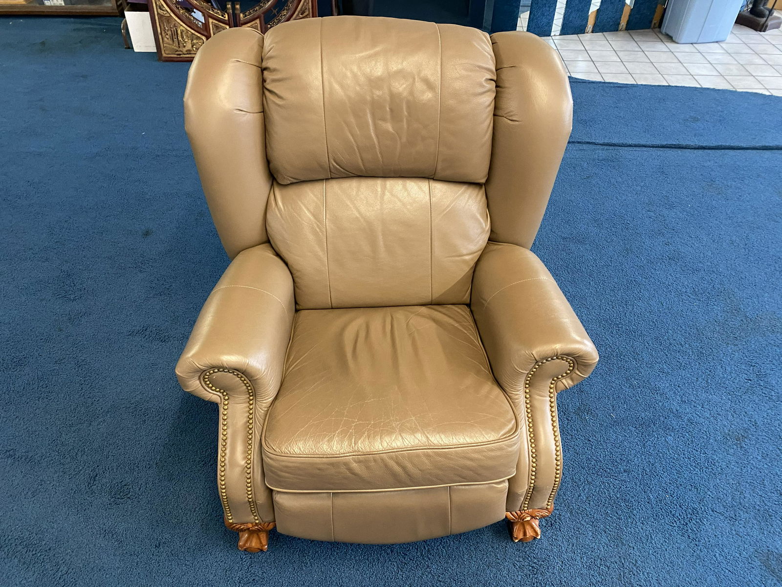 Lazy Boy Leather Recliner (1 of 3)