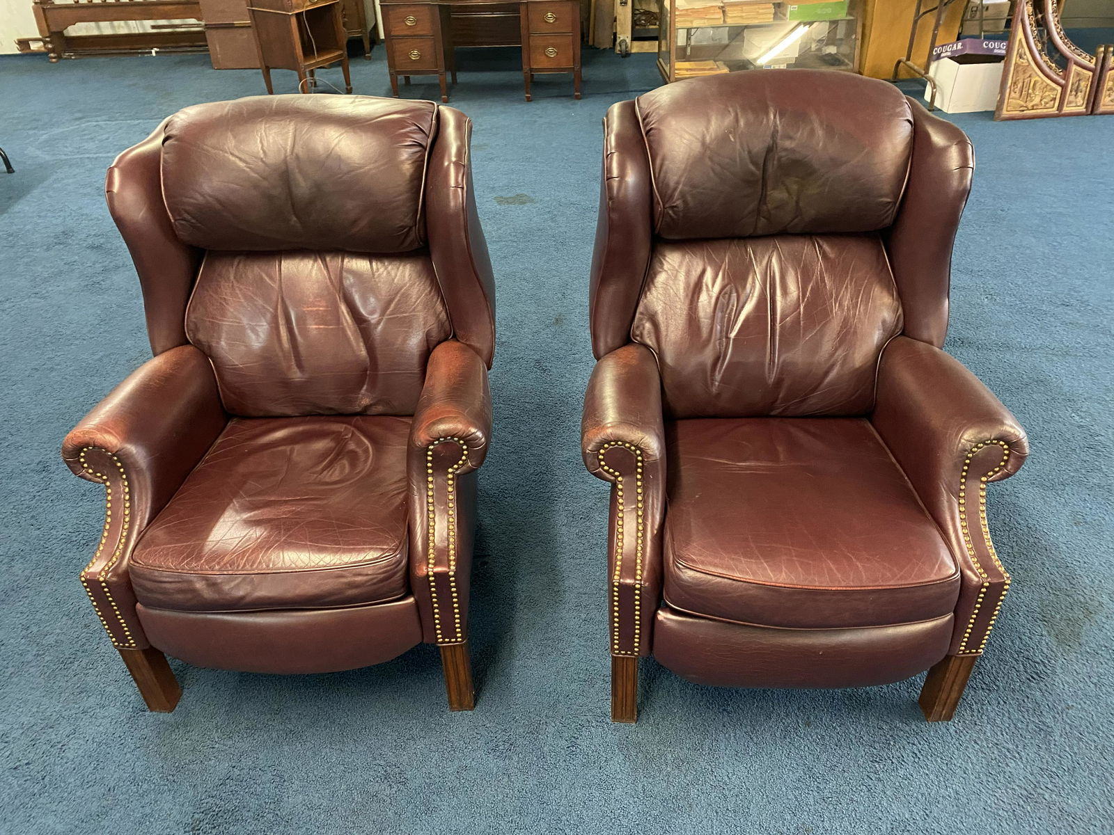 Pair of Pennsylvania House Leather Recliners: Pair is 42"Hx32"Wx32"D