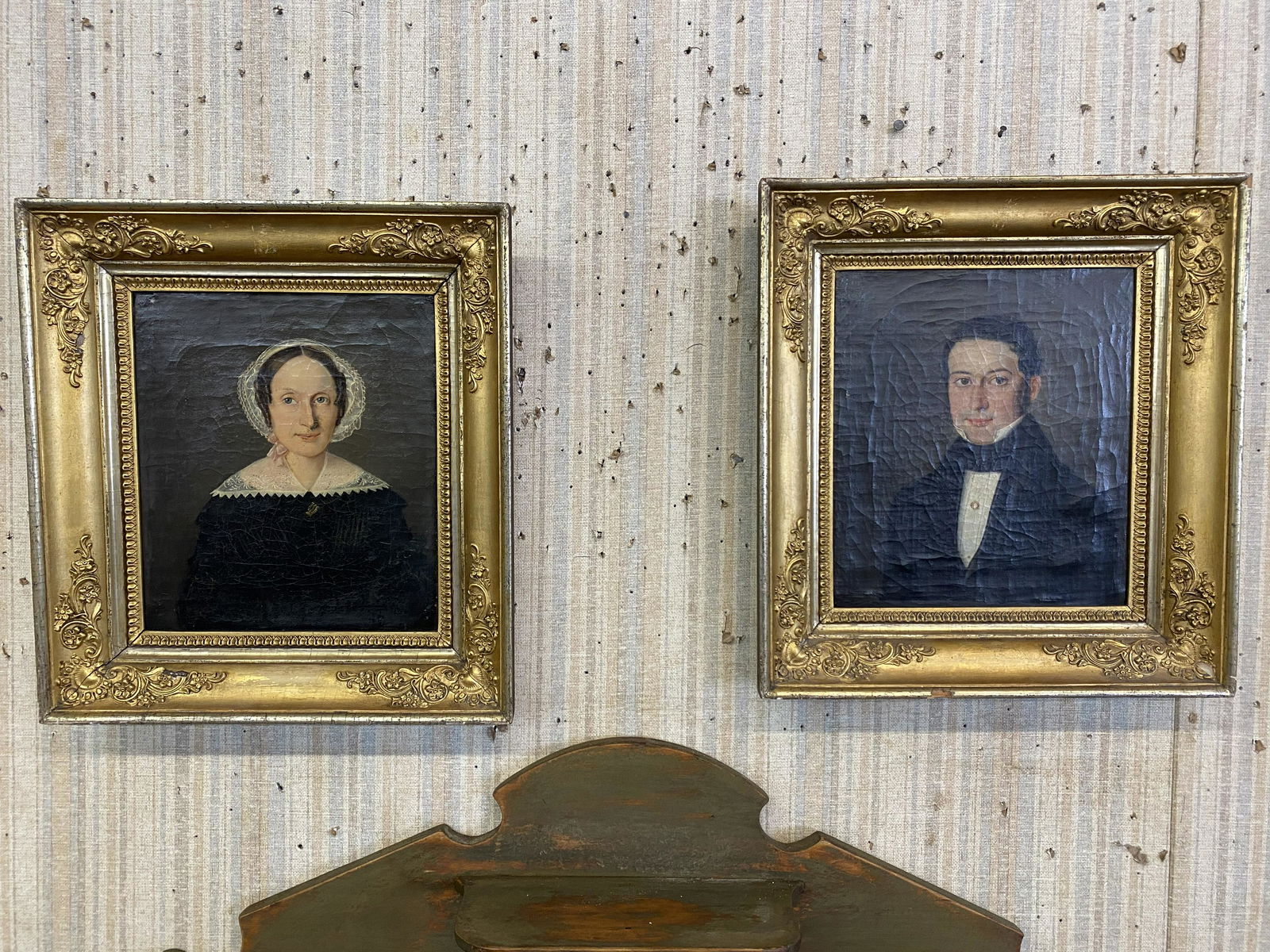 Pair of early oil and canvas portrait paintings (1 of 4)