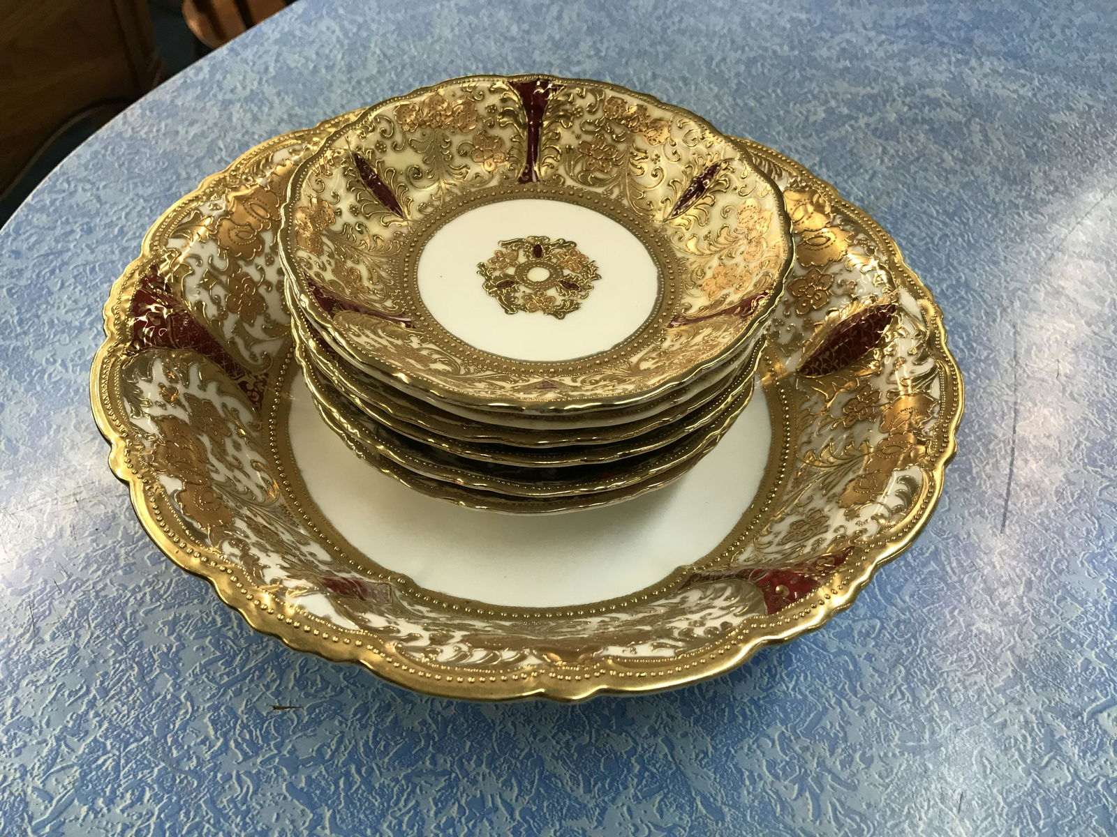 Nippon Noritake Gold Encrusted Berry Bowl Set (1 of 4)