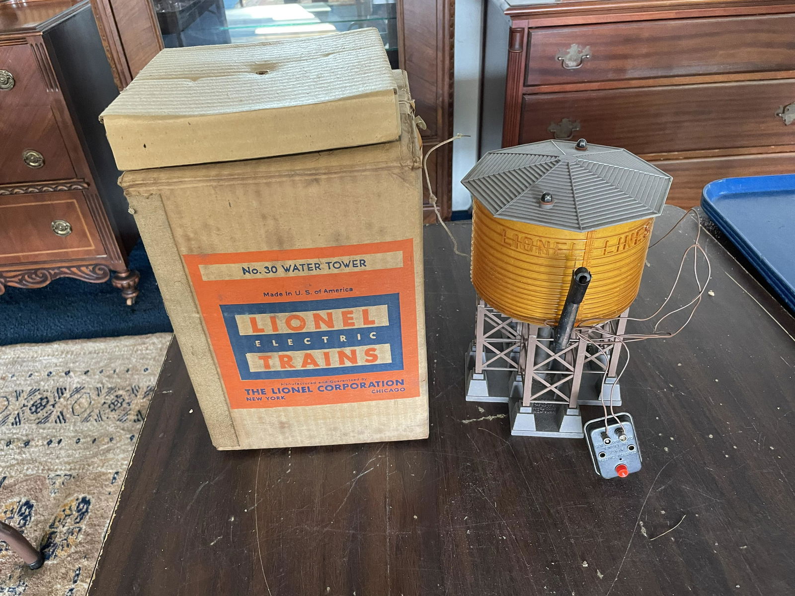 Lionel Water Tower (1 of 3)