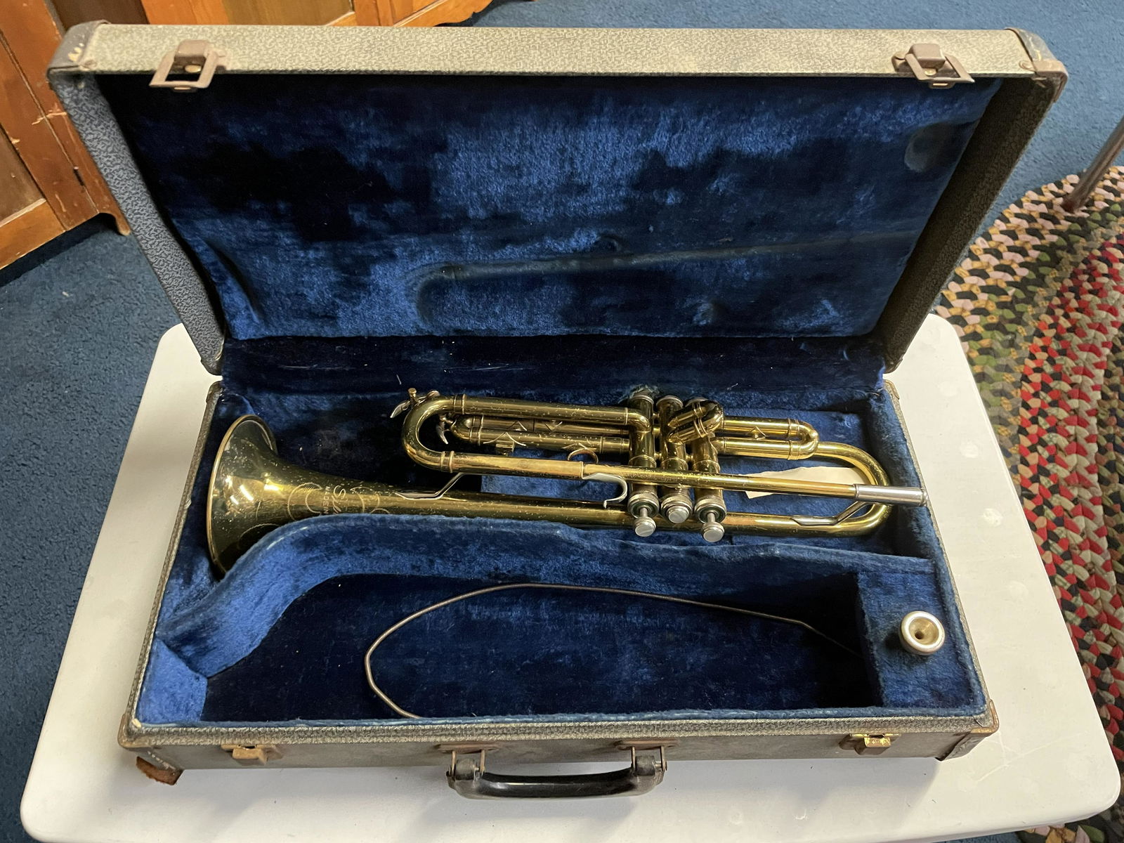 Brass Silvertone Trumpet (1 of 4)