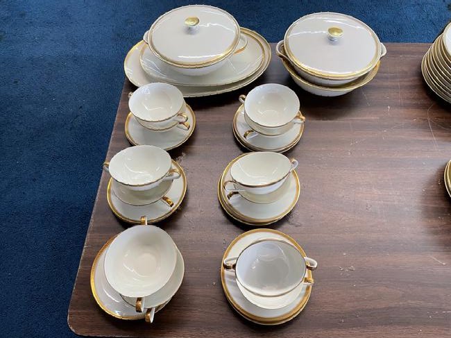 29 Pieces Hutschenreuther Serving Pieces: Includes platters, tureen and soup bouillons. Largest platter 14"W.