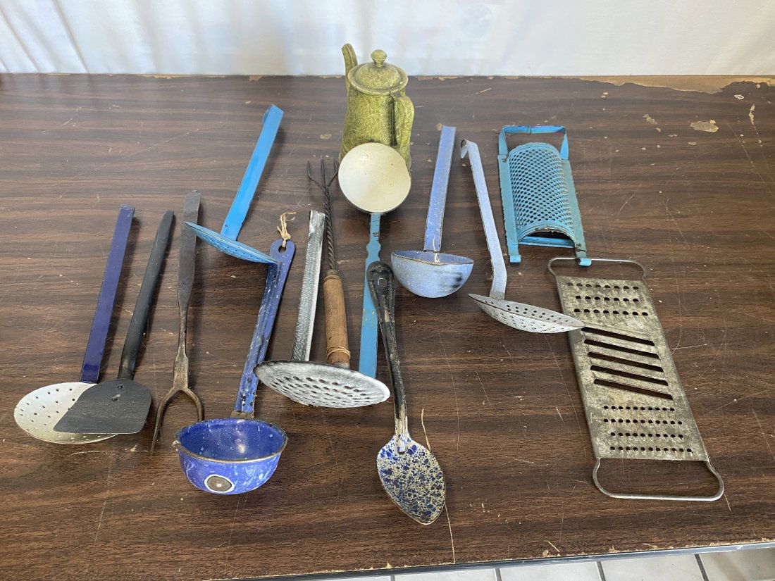 Vintage Agate Kitchen Lot Plus (1 of 4)