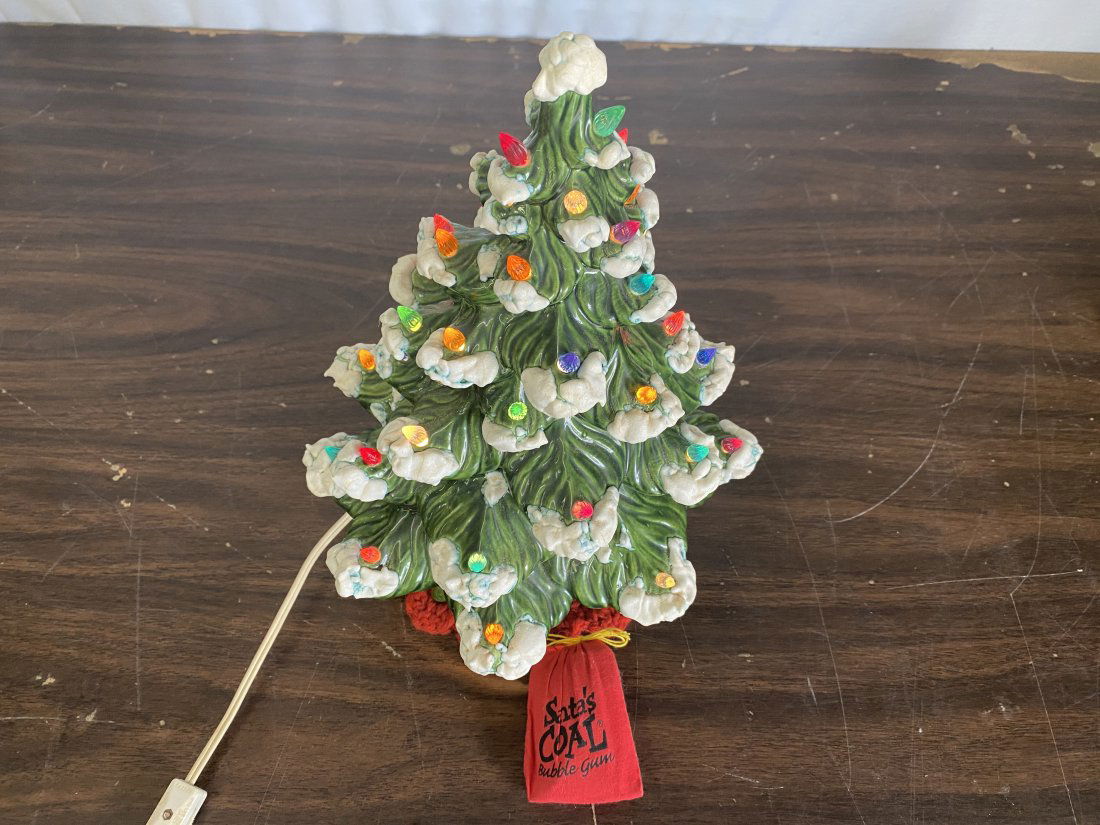 Vintage Ceramic Christmas Tree (1 of 4)