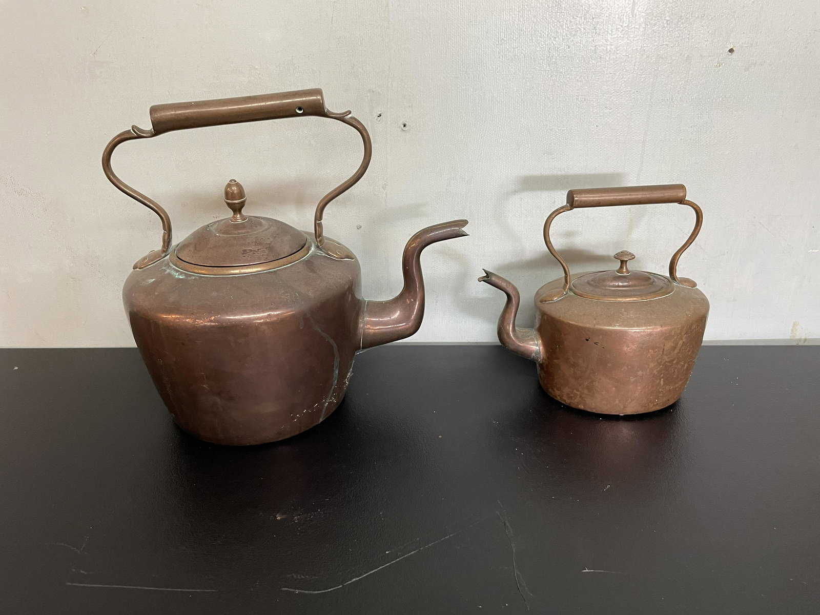 Two Antique Dovetail Copper Kettles (1 of 4)