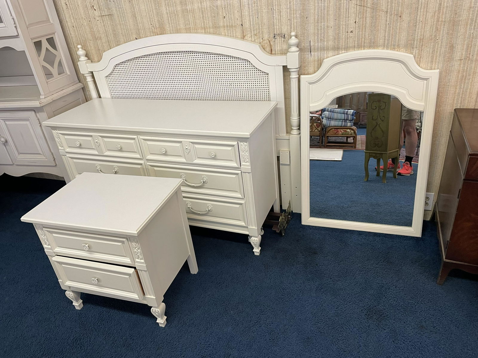 Four Piece Bedroom Suite (1 of 2)