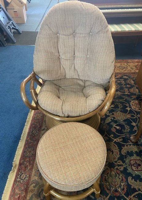 Rattan rocker & Ottoman (1 of 5)
