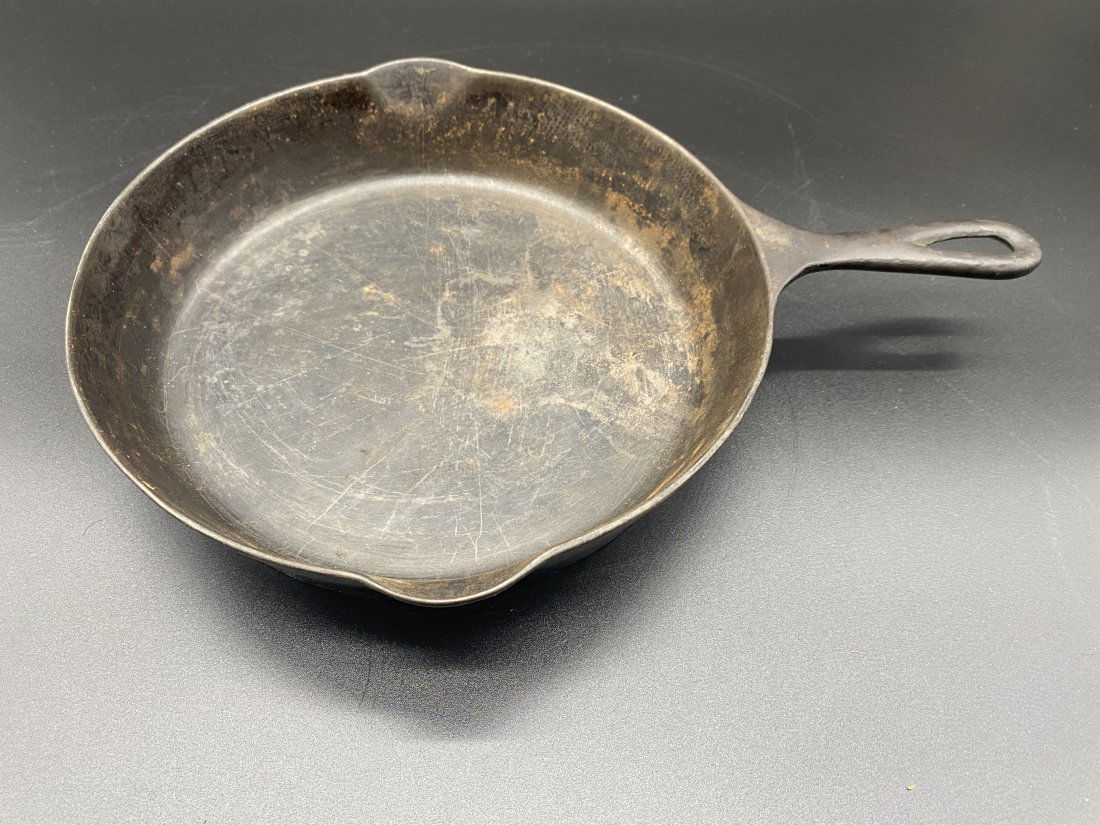 Wapak Cast Iron Frying Pan (1 of 3)
