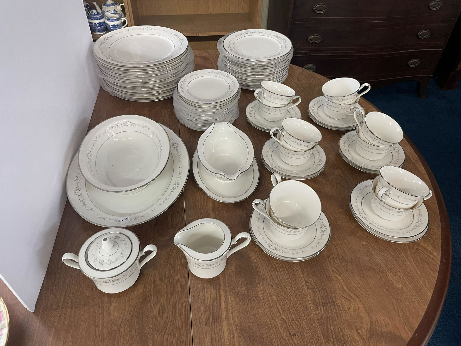 Approx. 53 Pieces Noritake Ivory China Heather Pattern (1 of 6)
