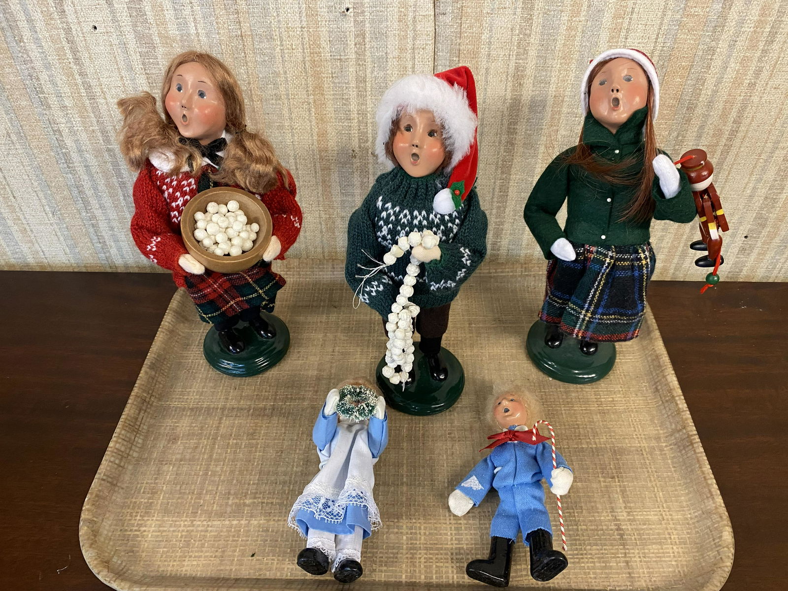 Five Byers Choice Figures (1 of 3)