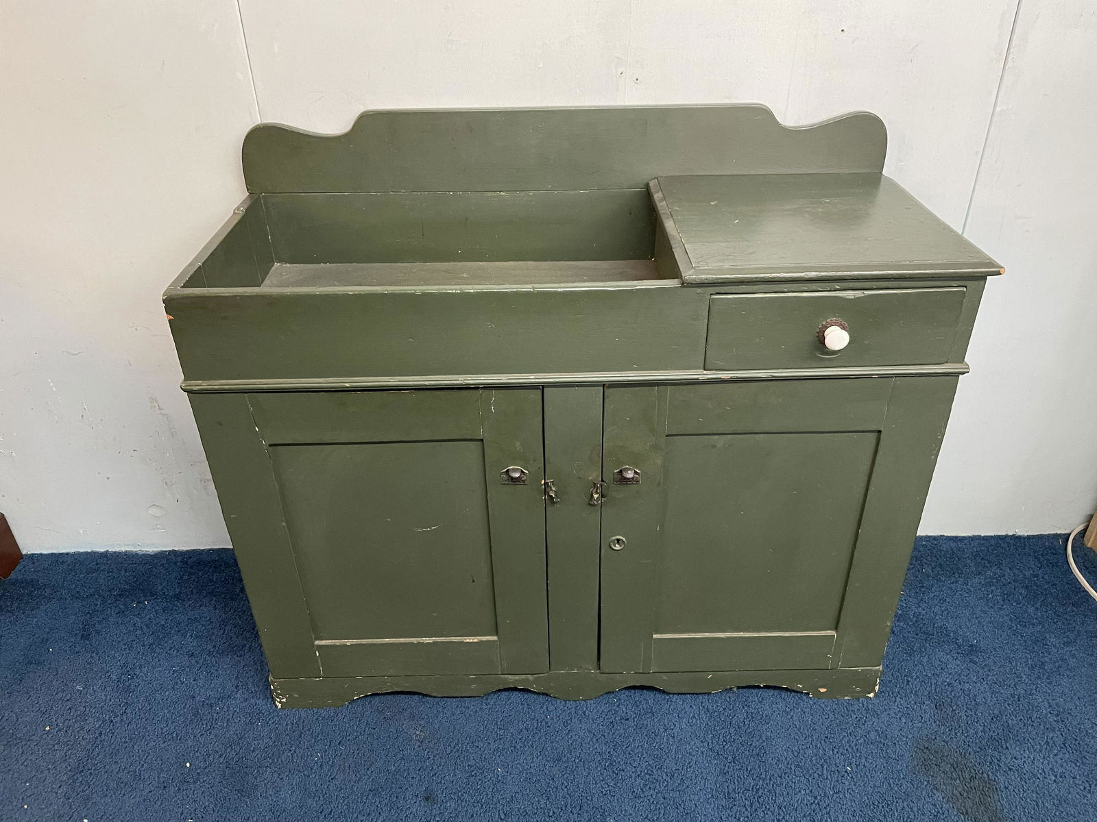 Paint Decorated Dry Sink (1 of 4)