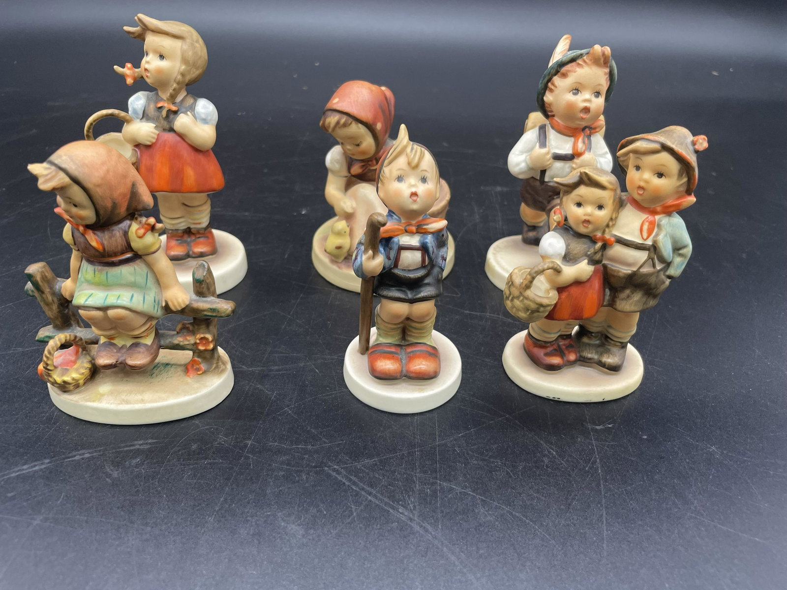 Grouping Of Hummels: Largest 5" H.