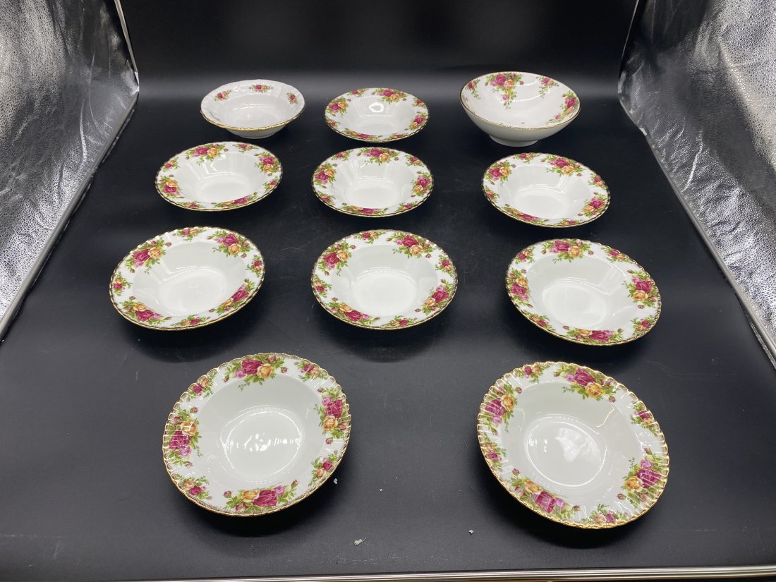 11 Royal albert Old Country Rose Bowls: Includes 9 soup bowls, 1 9" round bowl with strainer, plus